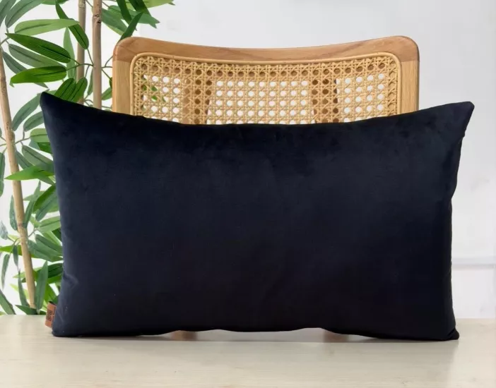 Luxury Soft Kadife Siyah Kırlent Kılıfı ,Yumuşak Dokulu, Şık& Modern